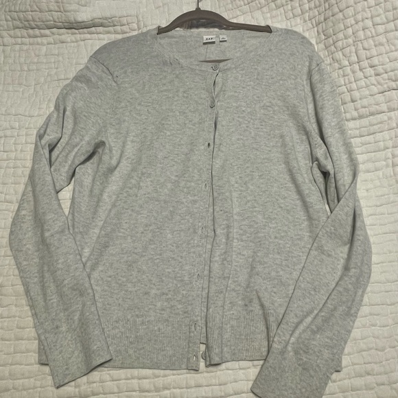 Women’s GAP Heather Gray Button Down Cardigan Sweater, XL - Picture 1 of 3